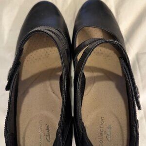 Clarks Emily Reaya Pump, Black Leather Mary Jane 9.5M in Very Good Condition